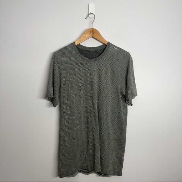 Lululemon Metal Vent Tech Short Sleeve Shirt Gray Size Small - Picture 1 of 3